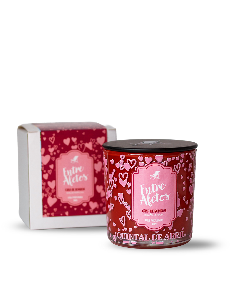 Vela Perfumada Quintal de Abril - Entre Afetos | Caixa de Bombons 190g