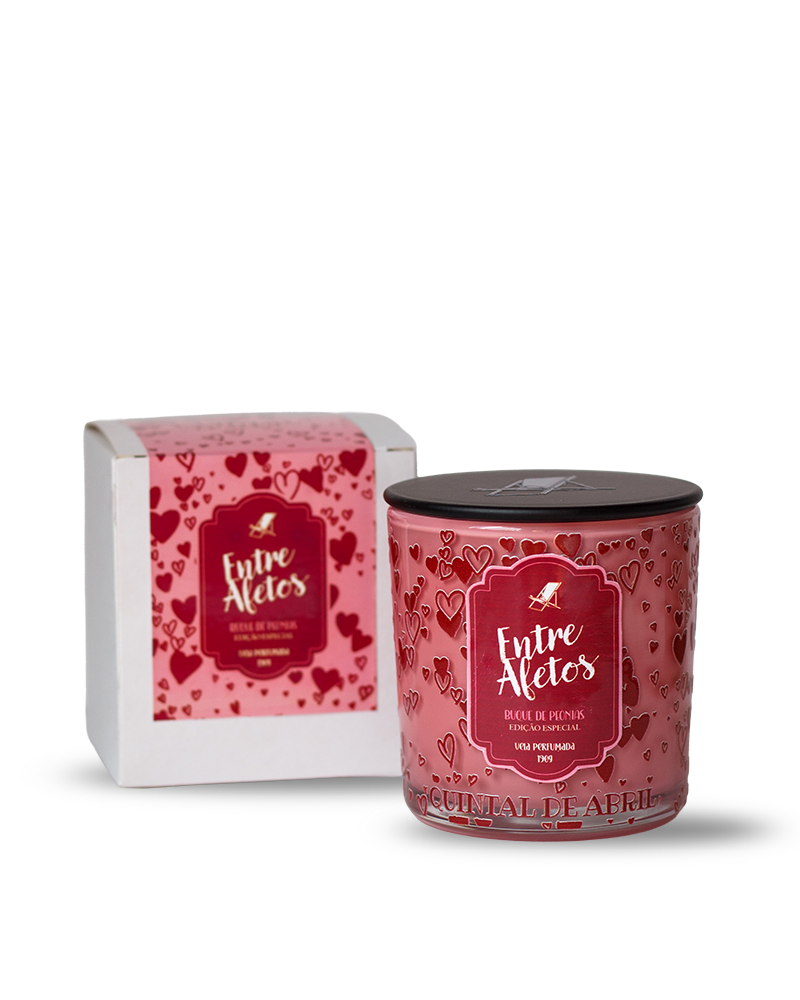 Vela Perfumada Quintal de Abril - Entre Afetos | Buquê de Peônias 190g